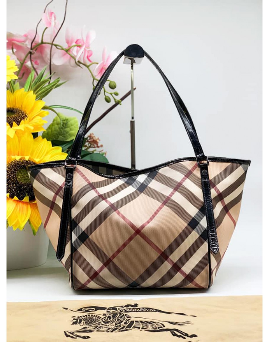 Burberry nova shop tote